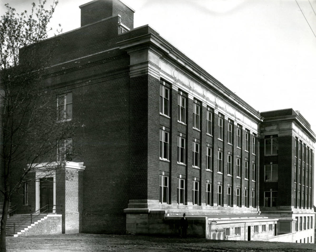 Zoology Building in 1915
